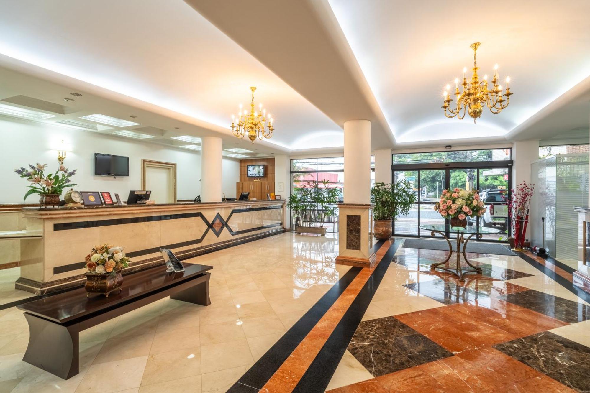 Hotel Plaza Mayor ซานโตอันเดร ภายนอก รูปภาพ