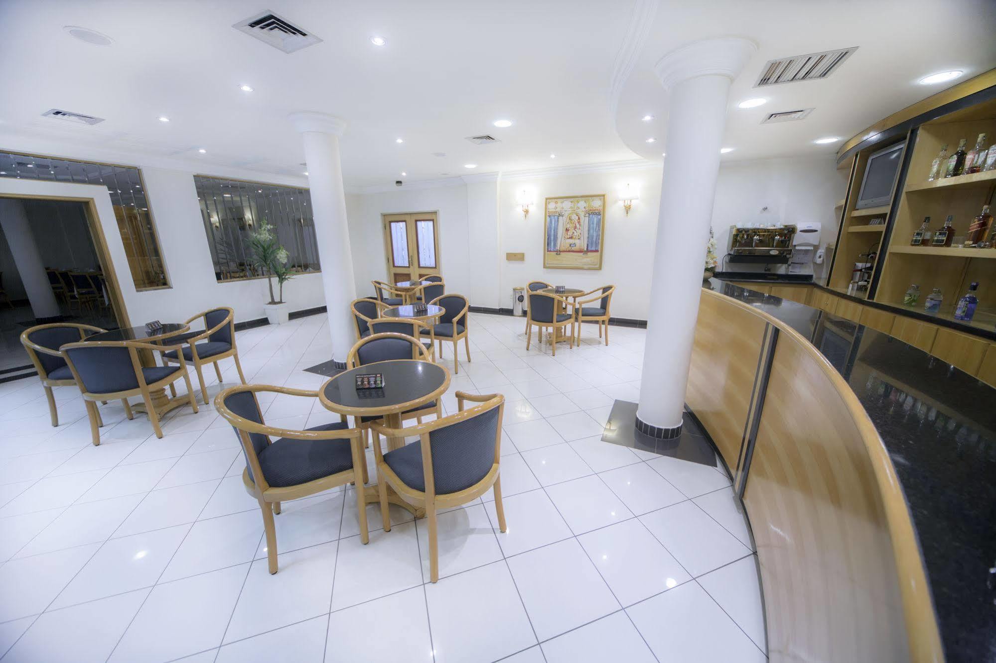 Hotel Plaza Mayor ซานโตอันเดร ภายนอก รูปภาพ